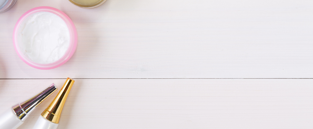 桌上美學(xué)與護(hù)膚哲學(xué) 從日常妝臺(tái)到健康概念的視覺之旅